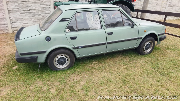 Škoda 105 105L 1988