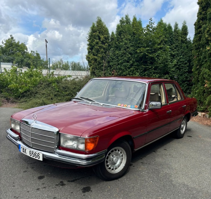 Mercedes-Benz 280 W116