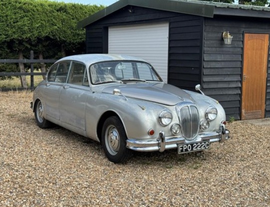 Daimler 250 V8