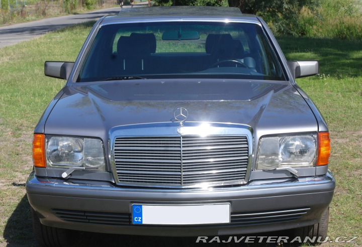 Mercedes-Benz 560 W 126 1989