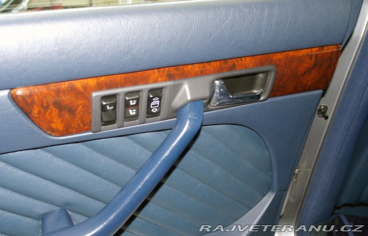 Mercedes-Benz 560 W  126 1989