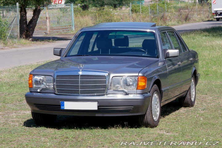 Mercedes-Benz 560 W  126 1989