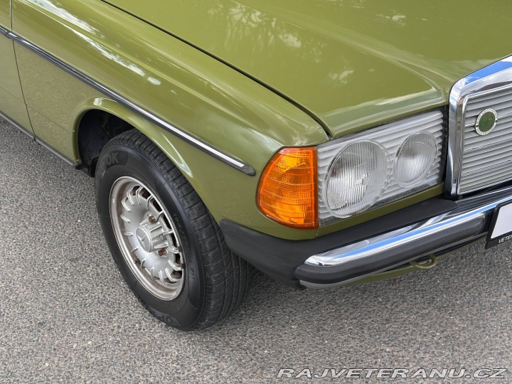 Mercedes-Benz 200 200D 123D 1980