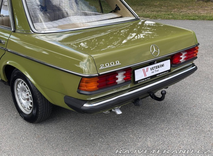 Mercedes-Benz 200 200D 123D 1980
