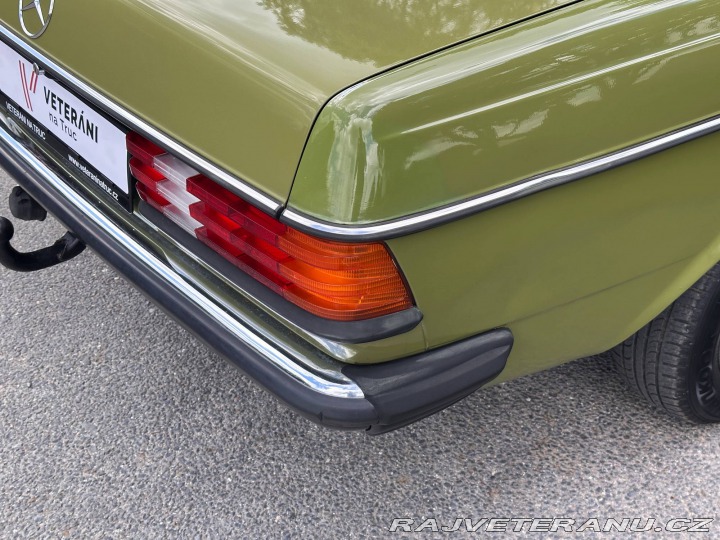 Mercedes-Benz 200 200D 123D 1980