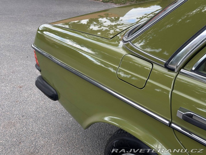 Mercedes-Benz 200 200D 123D 1980