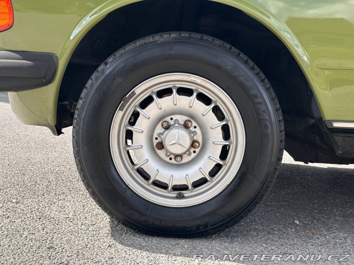 Mercedes-Benz 200 200D 123D 1980