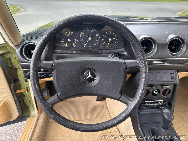 Mercedes-Benz 200 200D 123D 1980