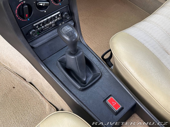 Mercedes-Benz 200 200D 123D 1980