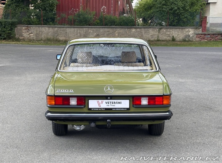 Mercedes-Benz 200 200D 123D 1980