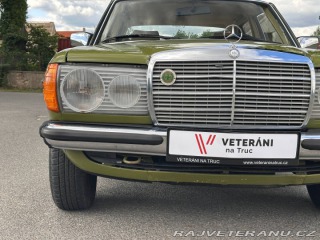 Ostatní značky Ostatní modely Mercedes Benz 200D 123D 1980
