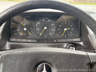 Ostatní značky Ostatní modely Mercedes Benz 200D 123D 1980