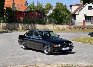 BMW M5 E34