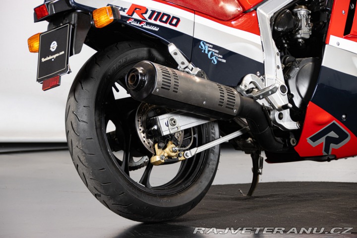 Suzuki GSX GSXR 1100 1986