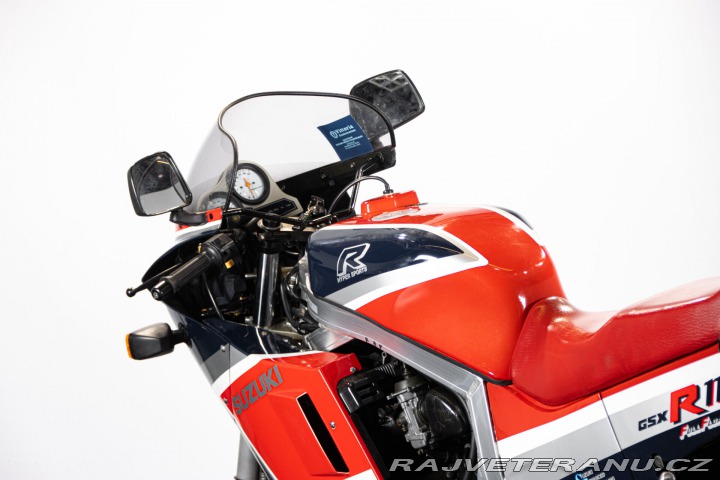 Suzuki GSX GSXR 1100 1986