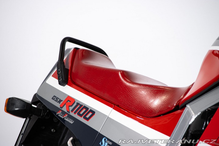 Suzuki GSX GSXR 1100 1986
