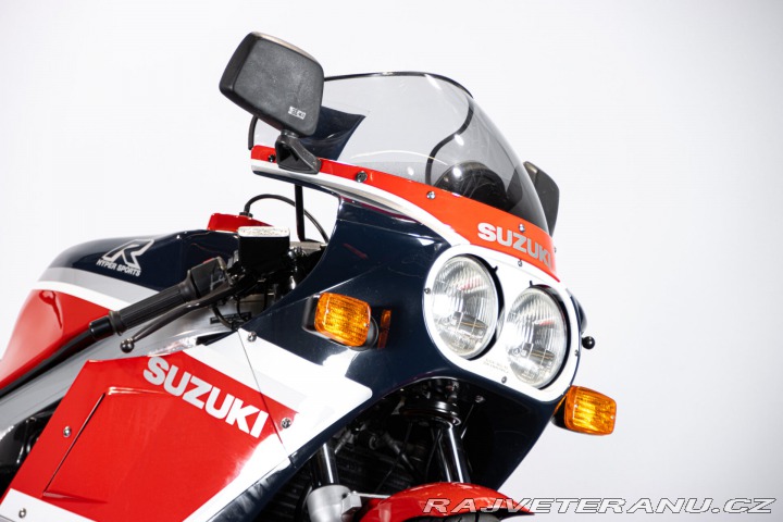 Suzuki GSX GSXR 1100 1986