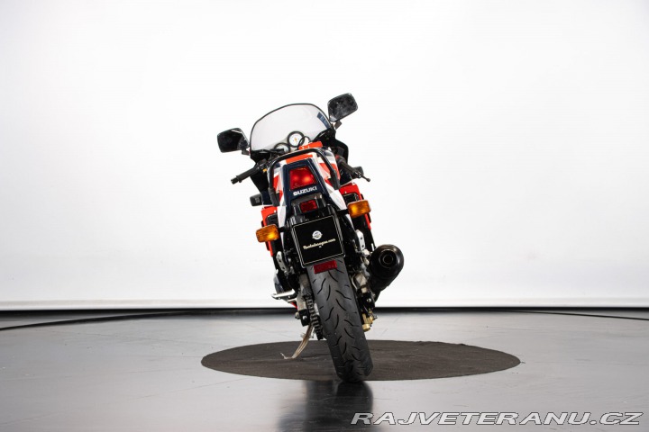 Suzuki GSX GSXR 1100 1986