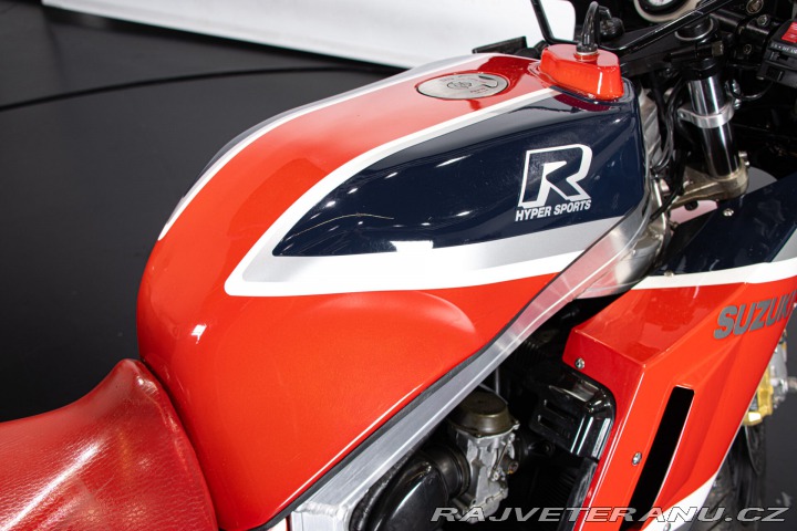 Suzuki GSX GSXR 1100 1986