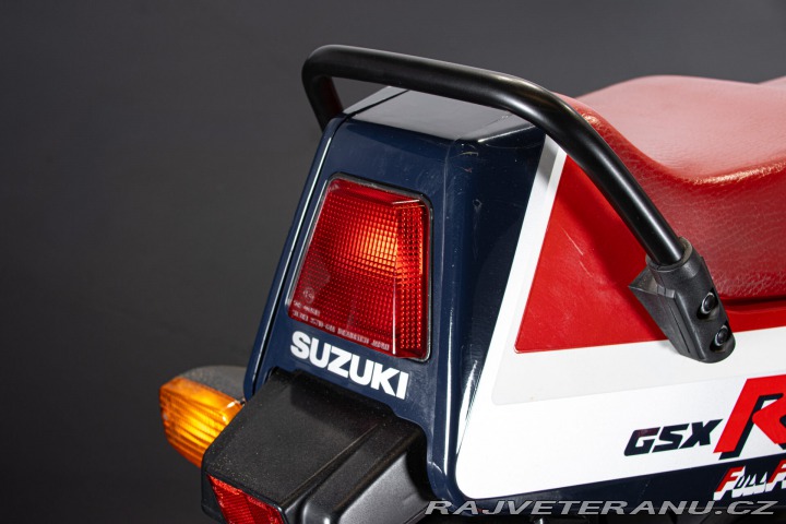 Suzuki GSX GSXR 1100 1986