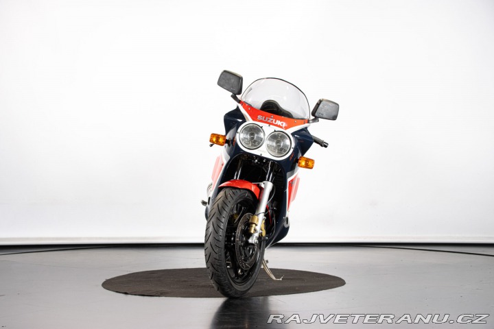 Suzuki GSX GSXR 1100 1986