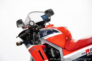 Suzuki GSX GSXR 1100 1986