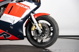 Suzuki GSX GSXR 1100 1986