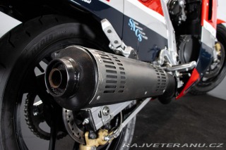 Suzuki GSX GSXR 1100 1986
