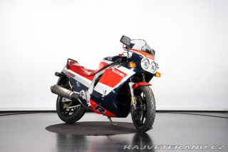 Suzuki GSX GSXR 1100 1986