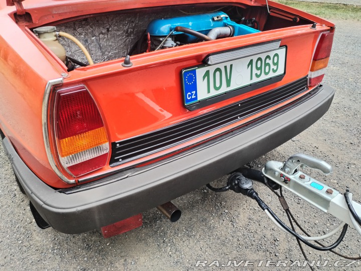 Škoda 105 105 GL 1982