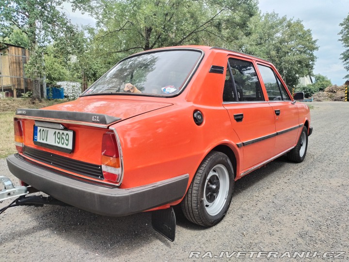 Škoda 105 105 GL 1982