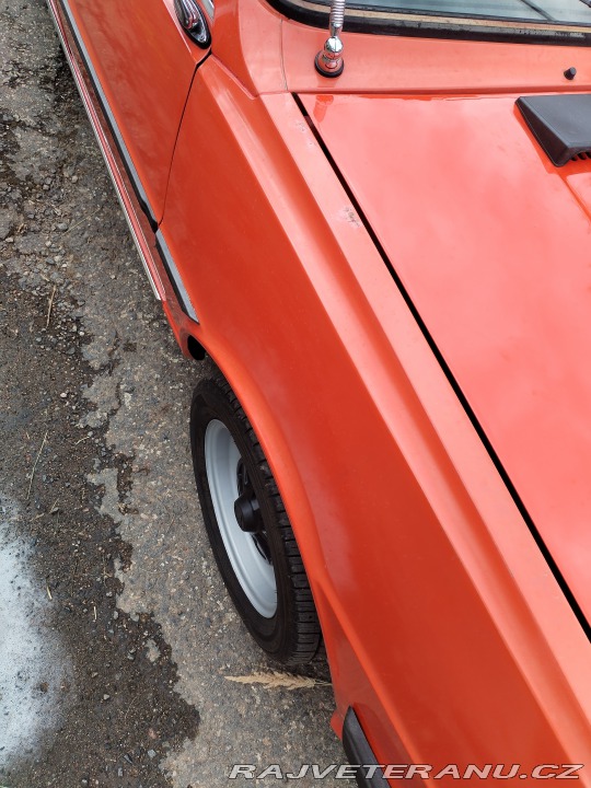 Škoda 105 105 GL 1982