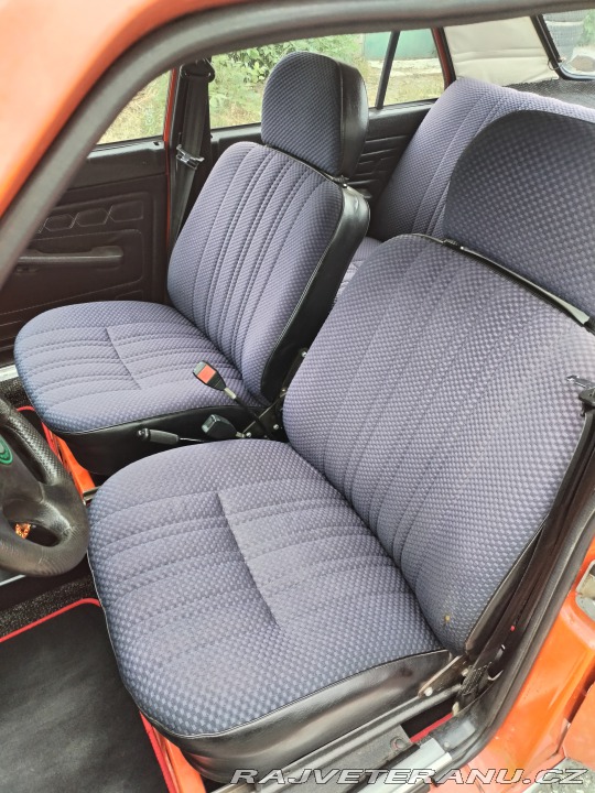 Škoda 105 105 GL 1982