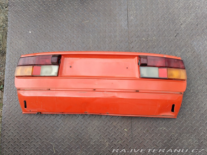 Škoda 105 105 GL 1982