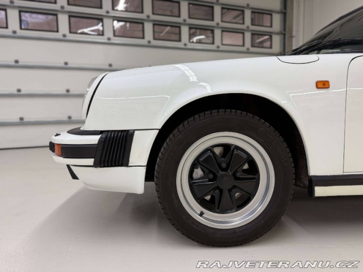 Porsche 911 Carrera 1984