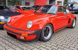 Porsche 911 930 (911)