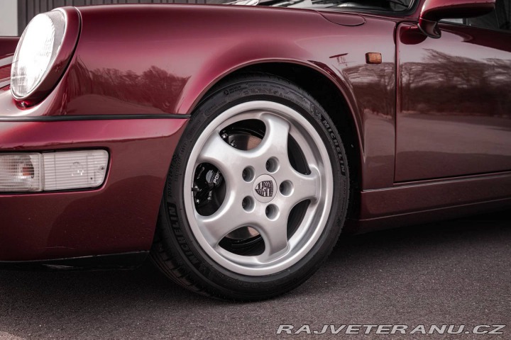 Porsche Ostatní modely 964 Carrera 2 1989