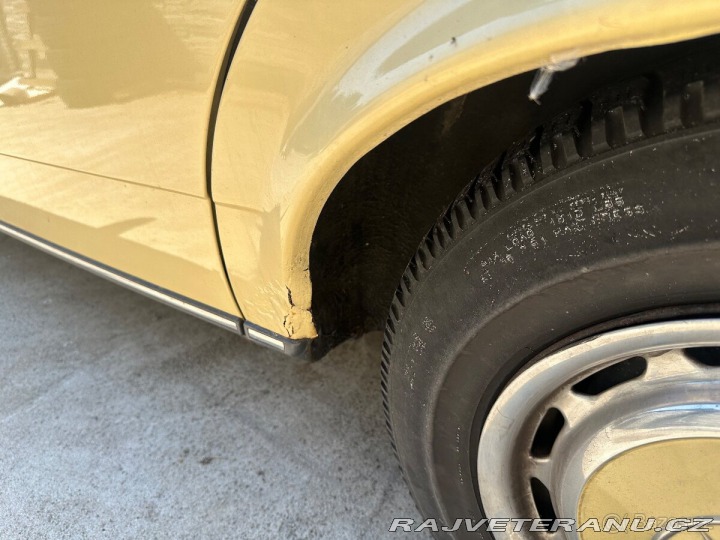 Mercedes-Benz 200 W123 1978