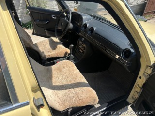 Mercedes-Benz 200 W123 1978
