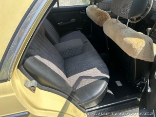 Mercedes-Benz 200 W123 1978