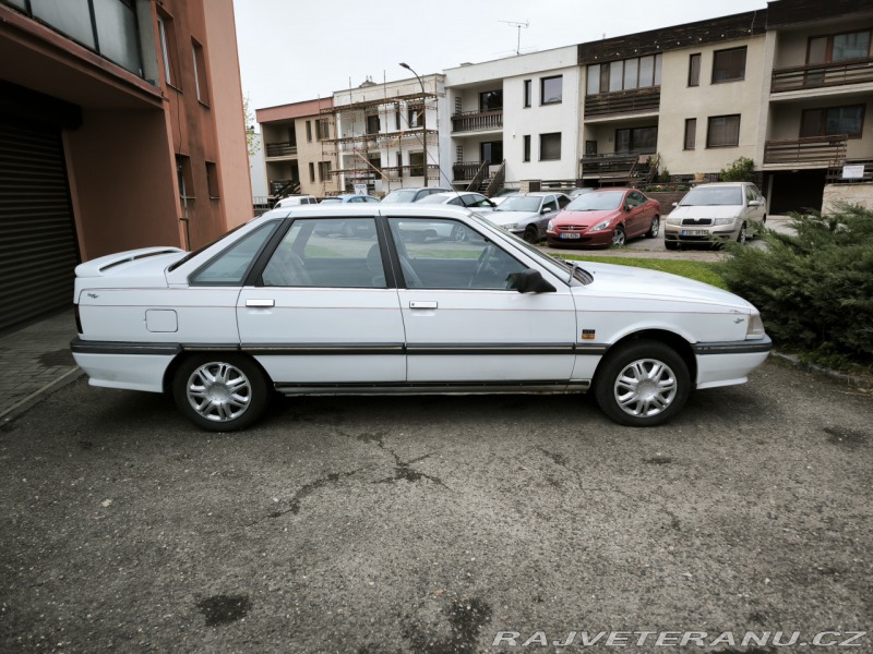 Renault 21 GTS
