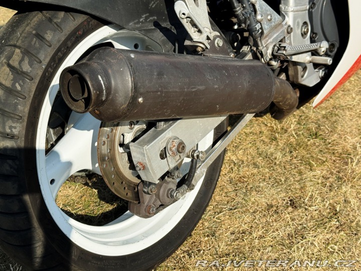 Suzuki GSX GSXR 750 1988