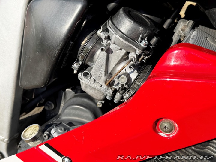 Suzuki GSX GSXR 750 1988
