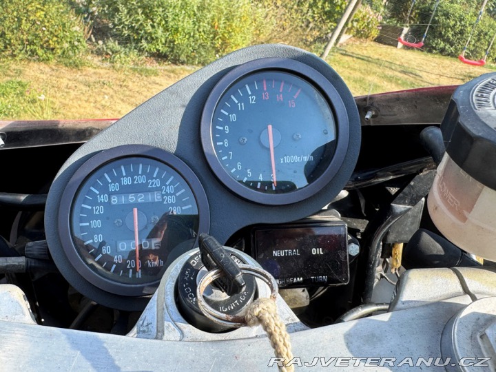 Suzuki GSX GSXR 750 1988