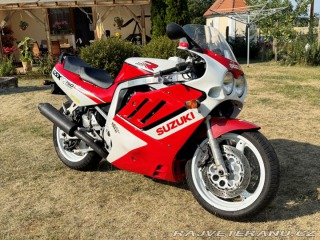 Suzuki GSX GSXR 750 1988
