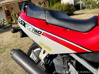 Suzuki GSX GSXR 750 1988