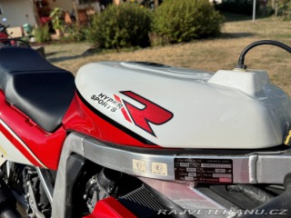 Suzuki GSX GSXR 750 1988