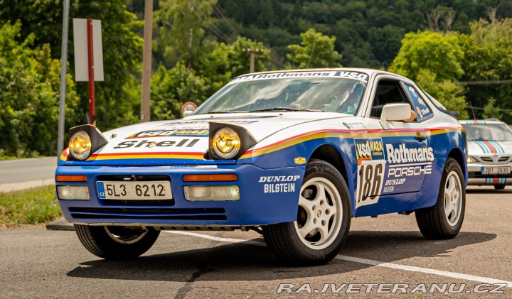 Porsche 944 S2 Dakar expedičníspeciál 1989