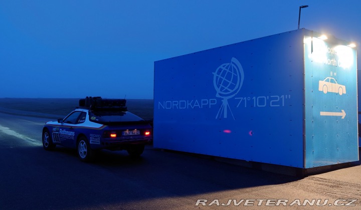 Porsche 944 S2 Dakar expedičníspeciál 1989