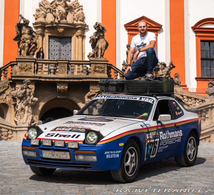Porsche 944 S2 Dakar expedičníspeciál 1989